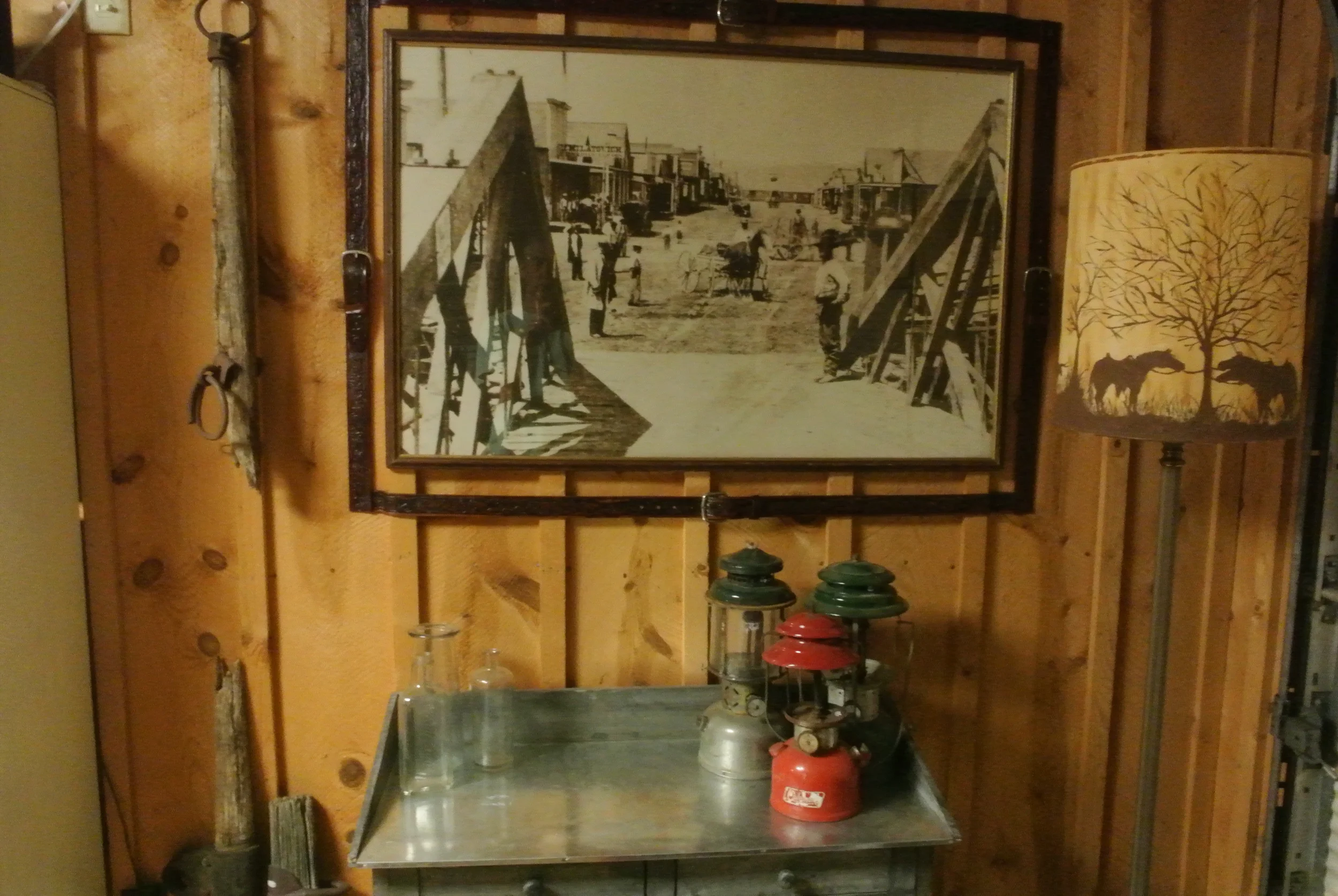 picture in the cabin
